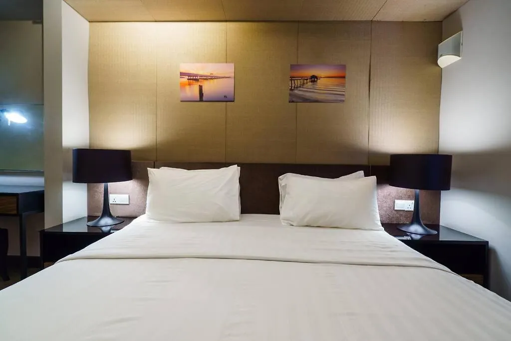Seaview Maritime Suite Pool 2Carparks Jelutong