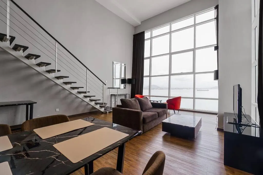 Seaview Maritime Suite Pool 2Carparks Jelutong Apartment